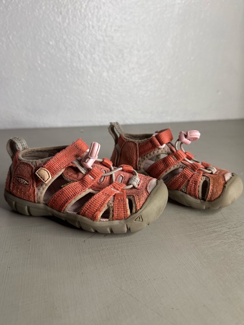Keen Seacamp Kids Coral/Beige Closed-Toe Sport Sandals